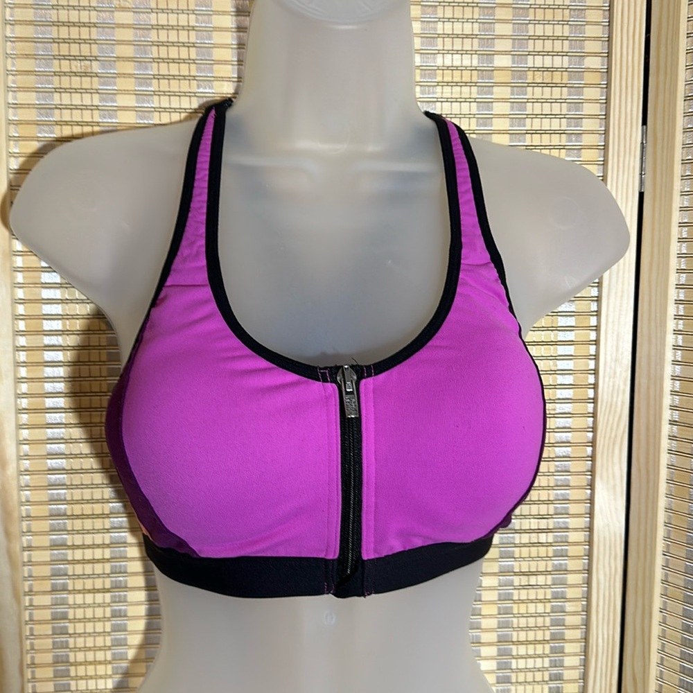 Victoria's Secret Sport Knockout Double Front Close Sports Bra Molded Cups 34B